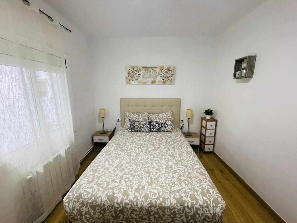 Beach Apartment Barca 6 Sant Adria de Besos Bagian luar foto
